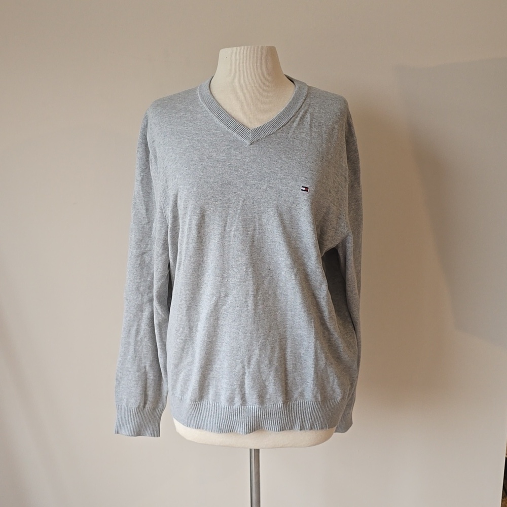 Tommy Hilfiger Women's Gray V-Neck 100% Cotton Pullover Sweater Size XL.